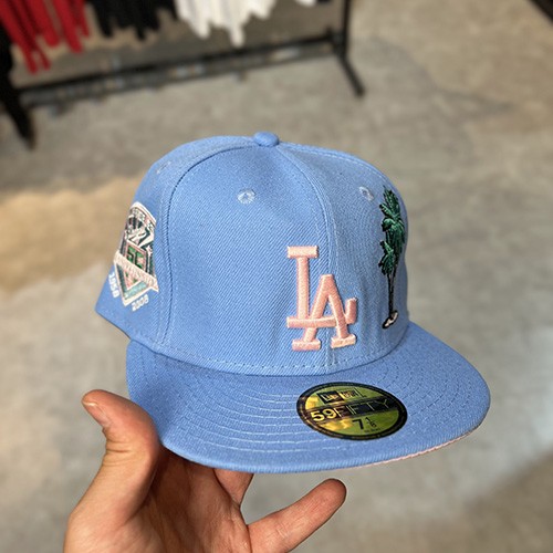 کلاه کپ فیت بک نیو ارا (NEW ERA LA) رنگ آبی روشن سایز (1/8)7 (56.8 CM)