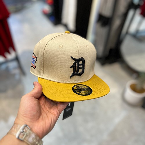 کلاه کپ فیت بک نیو ارا (NEW ERA BOSTON) خردلی سایز (3/8)7 (58.7 CM)