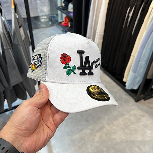 کلاه اسنپ بک پشت توری نیو ارا (NEWERA LA SNAPBACK) رنگ سفید