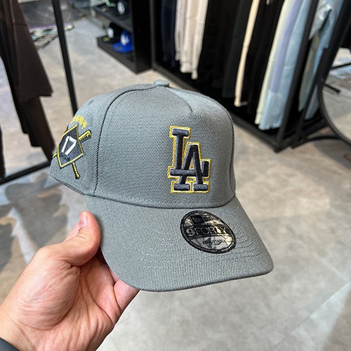 کلاه اسنپ بک نیو ارا (NEWERA LA SNAPBACK) رنگ طوسی