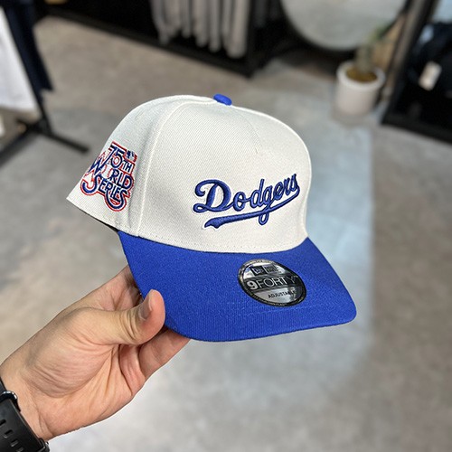 کلاه NEWERA 1 SNAPBACK (تنظیم سایز دار) رنگ سفید و آبی