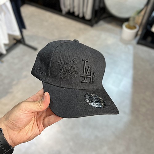 کلاه NEWERA LA SNAPBACK (تنظیم سایز دار) رنگ مشکی