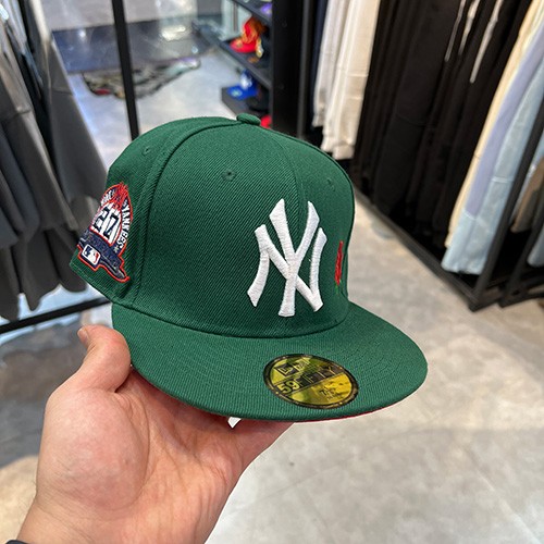 کلاه کپ فیت بک نیو ارا (NEW ERA NY) سبز رز قرمز سایز (1/8)7 (56.8 CM)