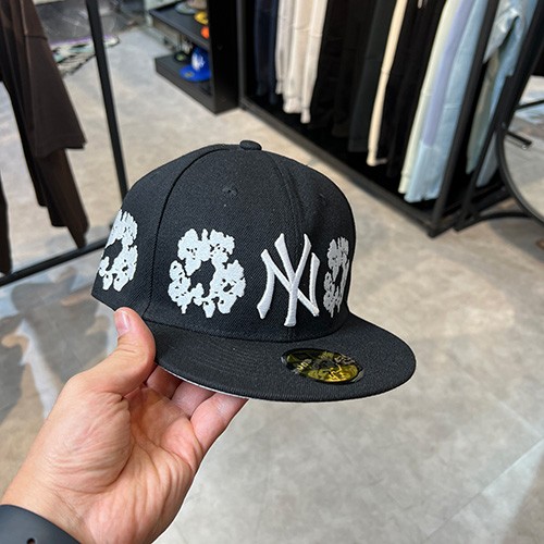 کلاه کپ فیت بک نیو ارا ( NEW ERA NY X DENIM TEARS) مشکی سایز (1/8)7 (56.8 CM)